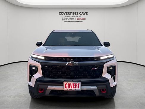 Used 2025 Chevrolet Traverse Z71 w/ Enhanced Driving Package image 2