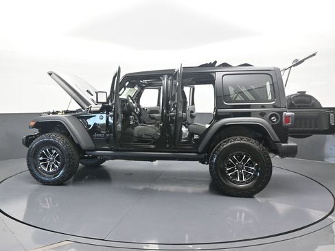 Used 2025 Jeep Wrangler Unlimited Sport AWD/4WD image 70