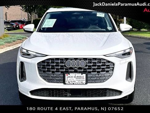 Used 2025 Audi Q5 Premium w/ Convenience Package AWD/4WD image 3