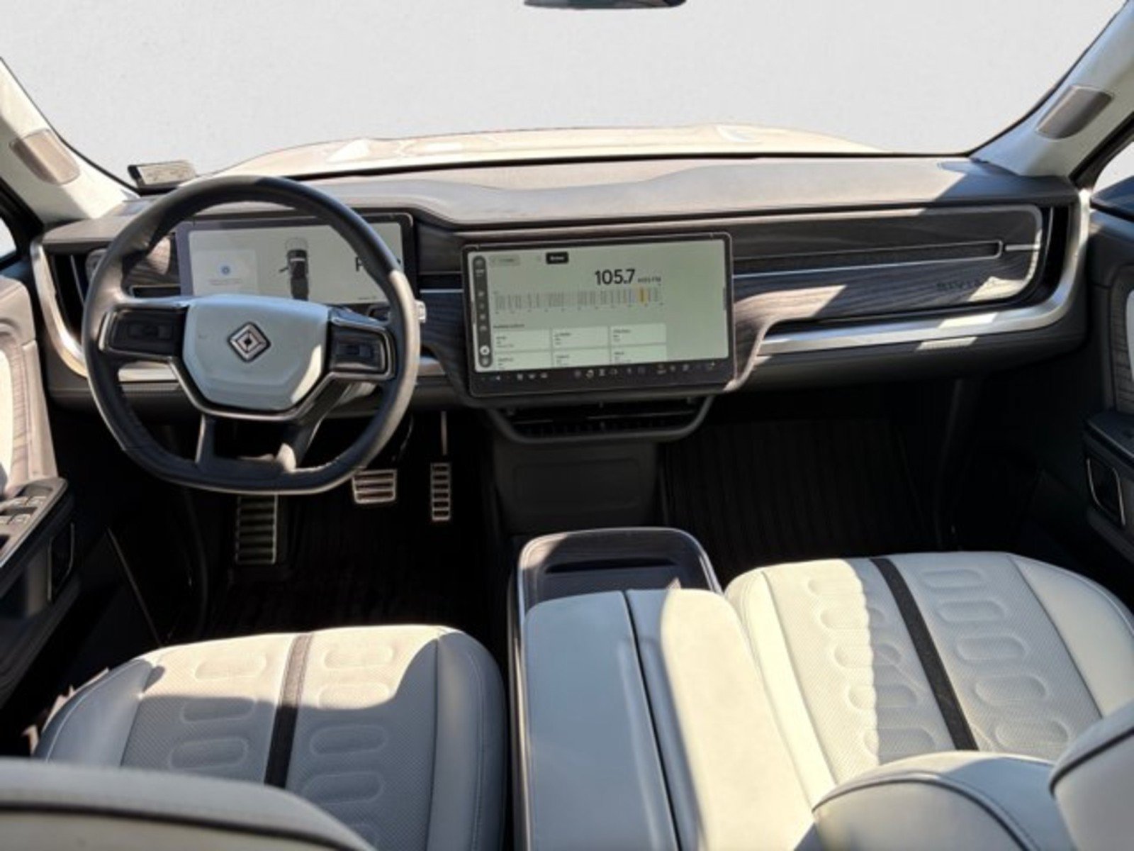 Used 2023 Rivian R1T Adventure Dual AWD/4WD image 13