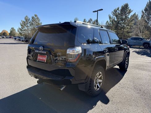 Used 2020 Toyota 4Runner TRD Off-Road Premium image 4