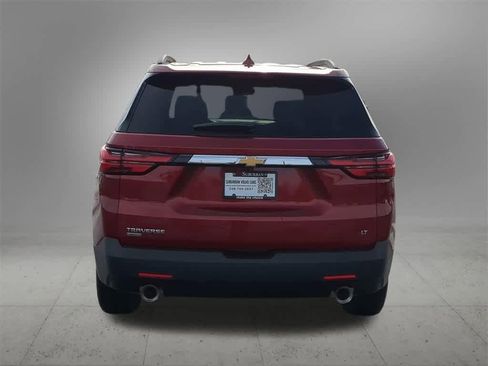 Used 2024 Chevrolet Traverse LT image 5