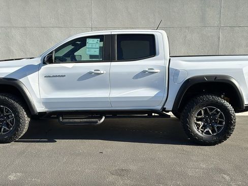 Used 2025 Chevrolet Colorado ZR2 w/ Technology Package image 5