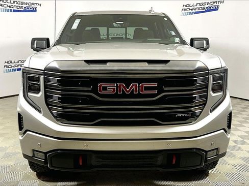 Used 2022 GMC Sierra 1500 AT4 w/ AT4 Premium Package image 2