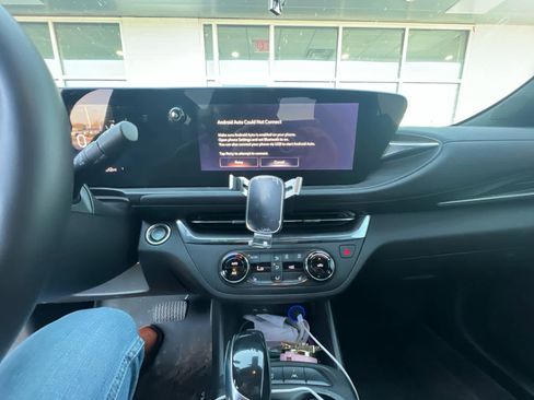 Used 2024 Buick Envista Preferred w/ Convenience I Package image 14