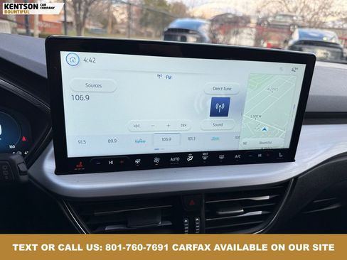 Used 2025 Ford Escape Platinum image 27