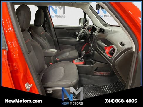 Used 2021 Jeep Renegade Trailhawk image 15