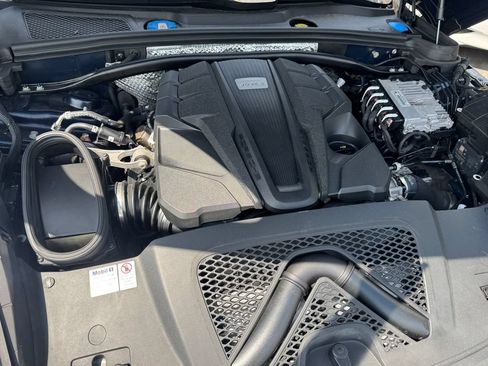 Used 2020 Porsche Macan S AWD/4WD image 28