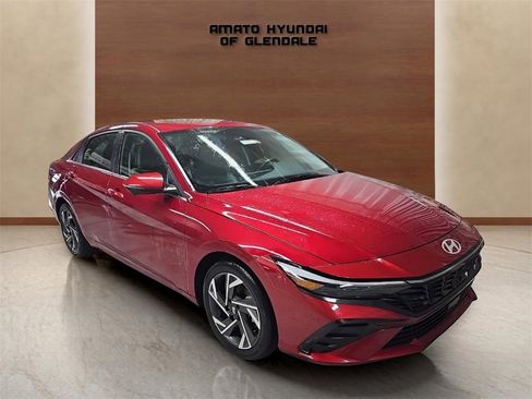 Certified 2024 Hyundai Elantra Limited image 8