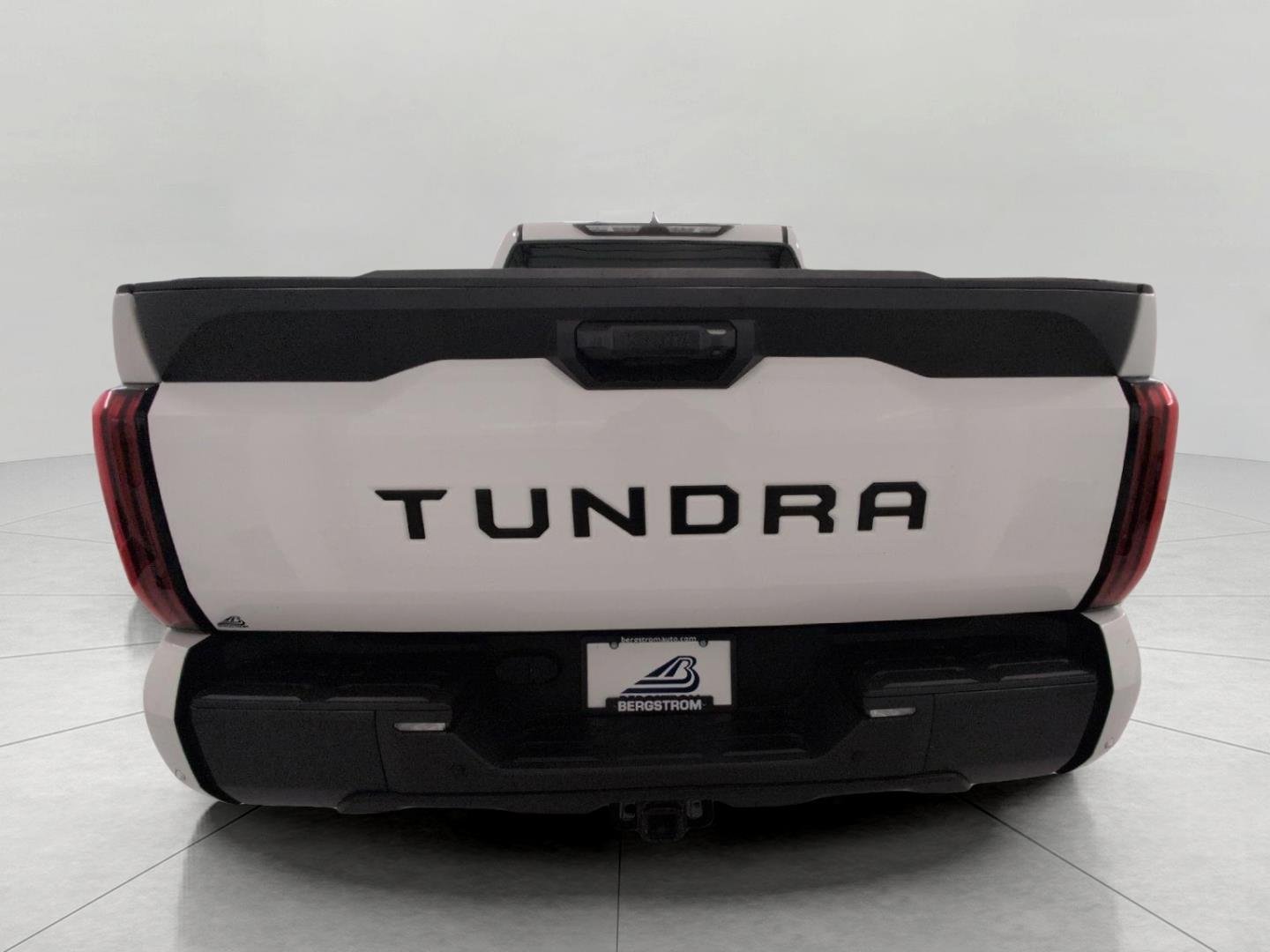 Used 2025 Toyota Tundra SR5 w/ SR5 Convenience Package AWD/4WD image 55
