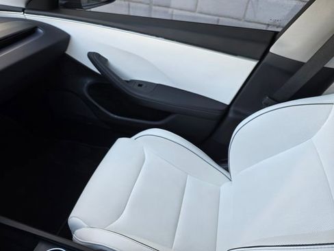 Used 2024 Tesla Model 3 Performance image 28