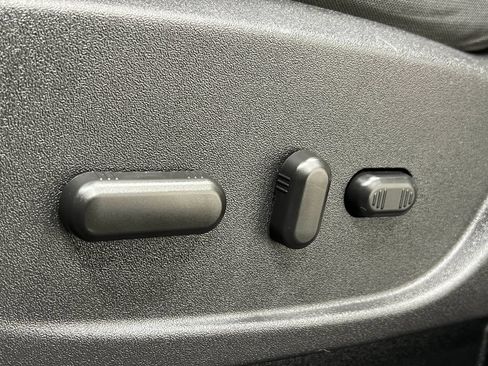 Used 2017 Ford Escape SE w/ Equipment Group 201A AWD/4WD image 16