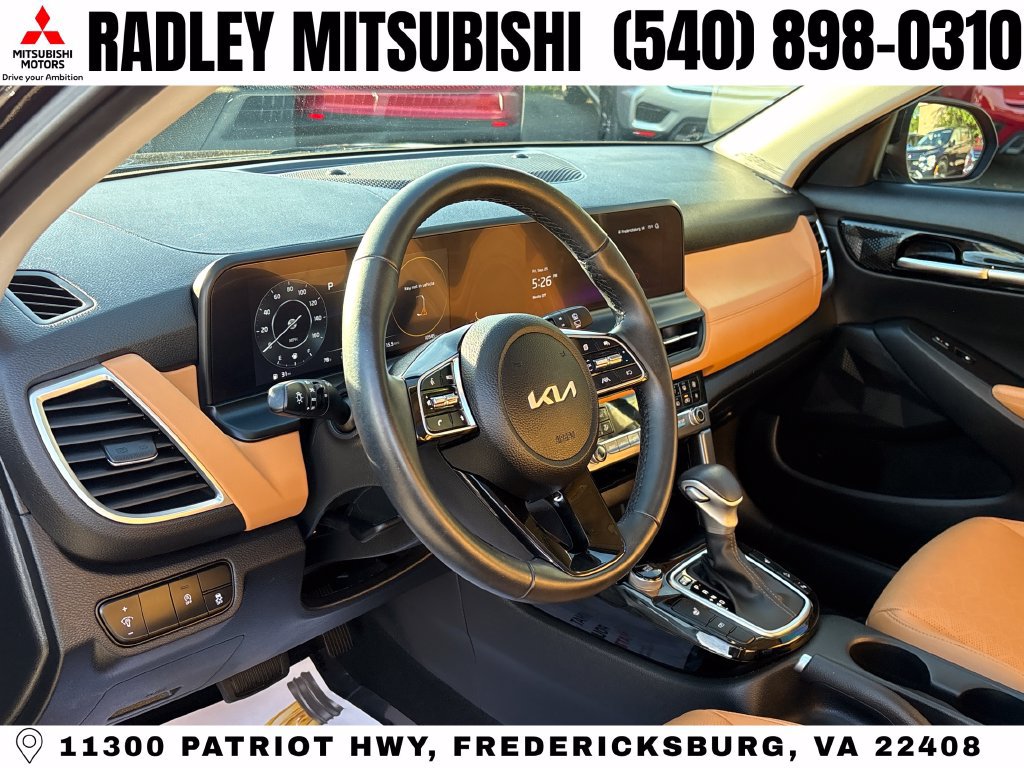 Used 2025 Kia Seltos EX w/ EX Sunroof Package FWD image 4