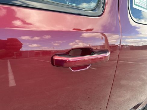 Used 2023 Jeep Wagoneer Series III w/ Preferred Equipment Group image 20