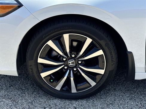 Used 2024 Honda Civic EX-L image 10