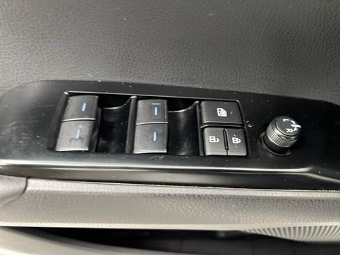 Used 2025 Toyota Camry LE FWD image 15