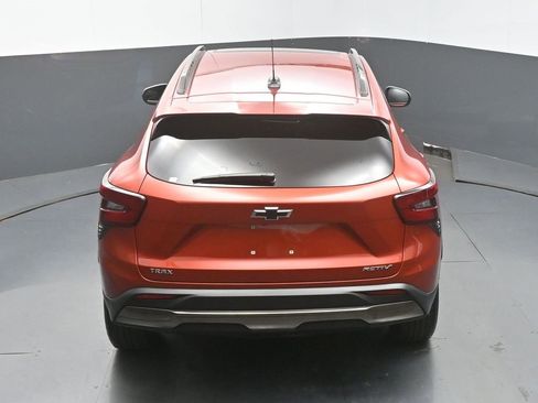 Used 2024 Chevrolet Trax ACTIV w/ Sunroof Package image 46