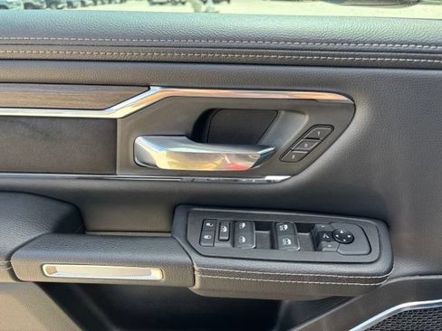 Used 2025 RAM 1500 Laramie AWD/4WD image 21