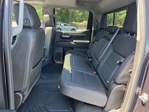 Used 2022 Chevrolet Silverado 1500 LTZ w/ LTZ Premium Package AWD/4WD image 10