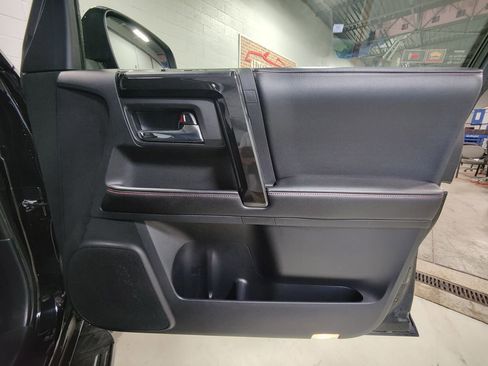 Used 2015 Toyota 4Runner TRD Pro image 9