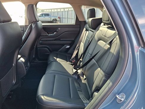Used 2025 Lincoln Corsair AWD w/ Equipment Group 101A image 10
