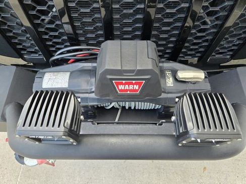 Used 2021 Jeep Gladiator Sport image 11