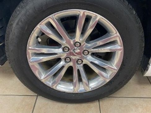 Used 2018 Chrysler 300 Touring L image 37