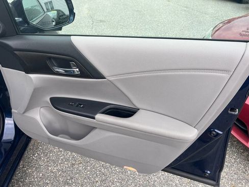 Used 2015 Honda Accord EX-L image 12