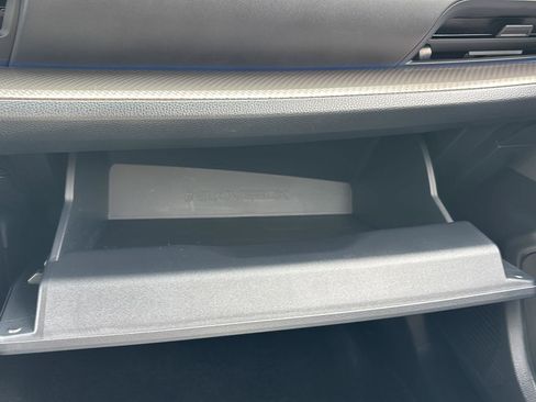 Used 2025 Toyota Prius XLE AWD/4WD image 34