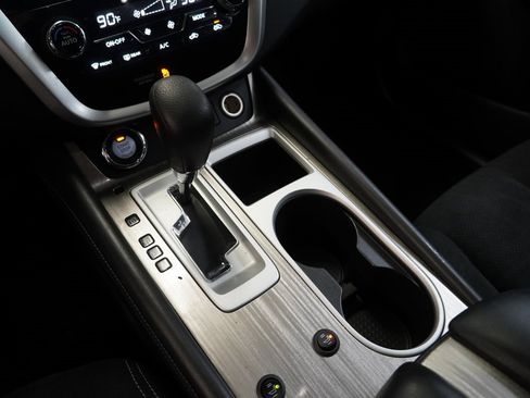 Used 2018 Nissan Murano S image 4