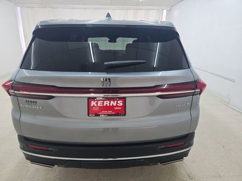 Used 2025 Buick Enclave Preferred image 17