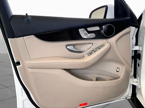 Used 2016 Mercedes-Benz GLC 300 image 19