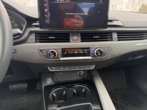 Used 2025 Audi A4 2.0T Premium w/ Convenience Package image 16