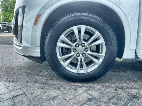 Certified 2024 Cadillac XT6 Luxury w/ LPO, Floor Liner Package AWD/4WD image 33
