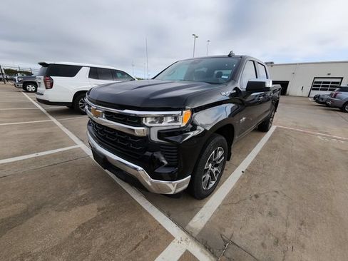 Used 2024 Chevrolet Silverado 1500 LT w/ Protection Package RWD image 3