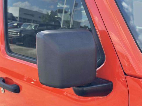 Used 2018 Jeep Wrangler Unlimited Rubicon AWD/4WD image 10
