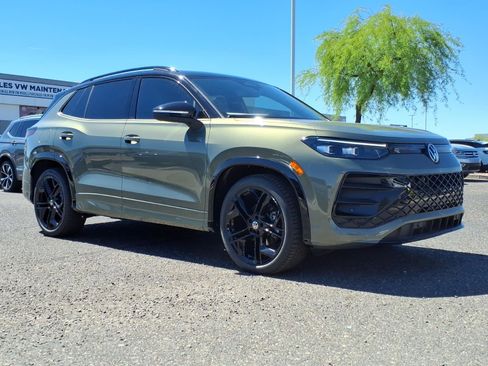 New 2026 Volkswagen Tiguan SE R-Line image 1