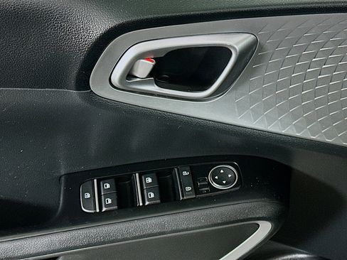 Used 2024 Kia Soul LX w/ Option Group 015 image 15