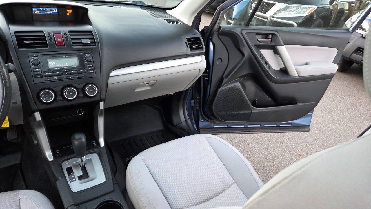 Used 2014 Subaru Forester 2.5i Premium w/ All-Weather Package AWD/4WD image 32