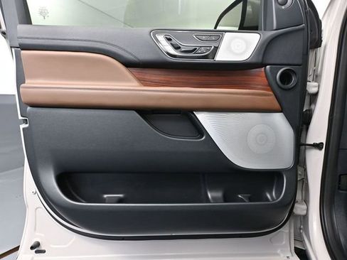 Used 2024 Lincoln Navigator Reserve w/ Equipment Group 201A image 20
