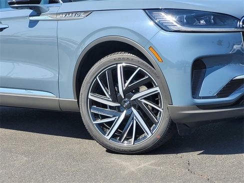 New 2025 Lincoln Aviator Reserve w/ Equipment Group 201A image 2