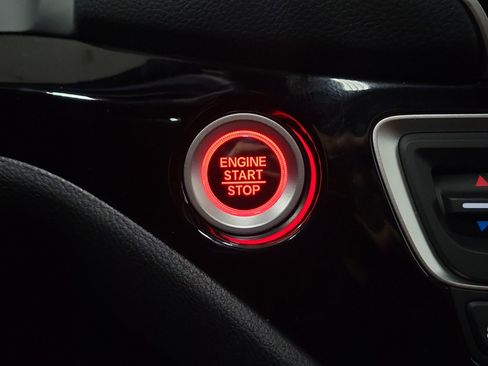 Certified 2025 Honda Ridgeline Black Edition image 28