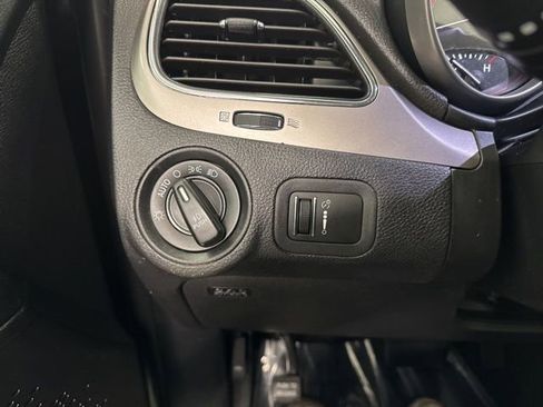 Used 2018 Dodge Journey Crossroad image 37