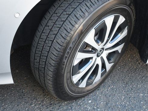 Certified 2019 Toyota Prius XLE w/ Carpet Mat Package image 11