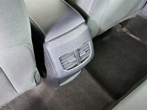 Used 2019 Ford Fusion SE image 32