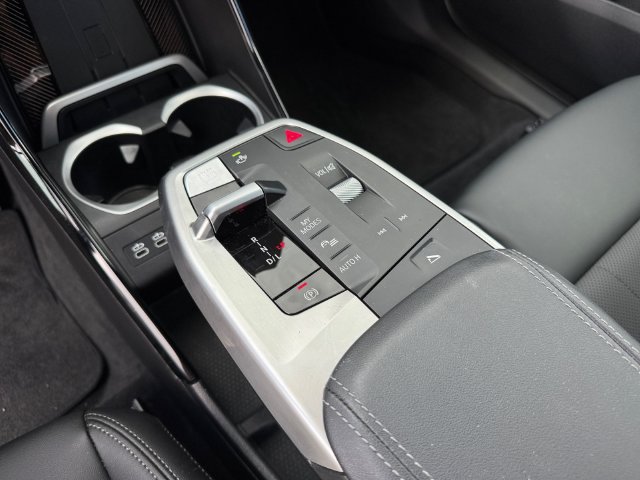 Used 2025 BMW X1 xDrive28i AWD/4WD image 22