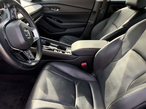 Used 2024 Honda Accord Touring image 9