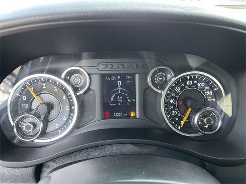 Used 2021 RAM 3500 Tradesman w/ Chrome Appearance Group image 15