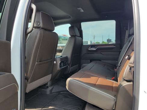 New 2026 GMC Sierra 2500 Denali w/ Denali Reserve Package AWD/4WD image 28