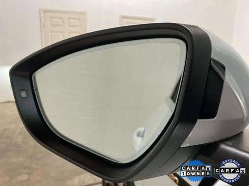 Used 2022 Audi e-tron Premium Plus w/ Premium Plus Package image 92